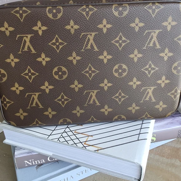 Louis Vuitton Brown Monogram Drawstring Bucket Bag - Picture 3 of 10